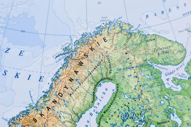 Europa. Mapa polityczna i fizyczna. Podkładka na biurko. Fragment 5