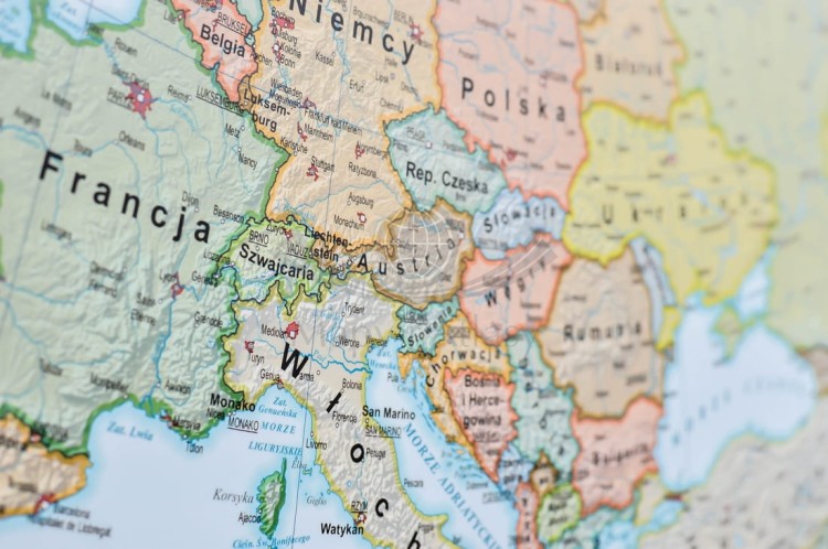 Europa. Mapa polityczna i fizyczna. Podkładka na biurko. Fragment 15