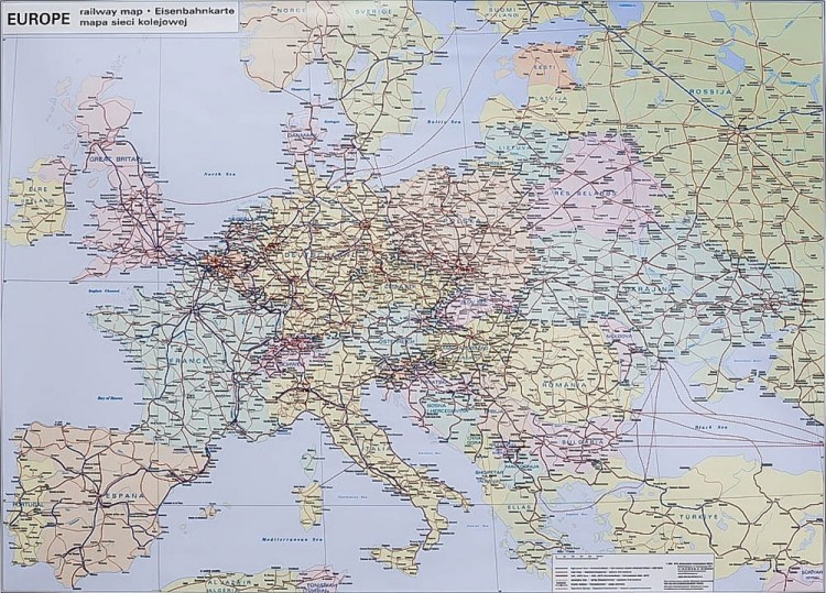 Europa. Mapa ścienna kolejowa B1