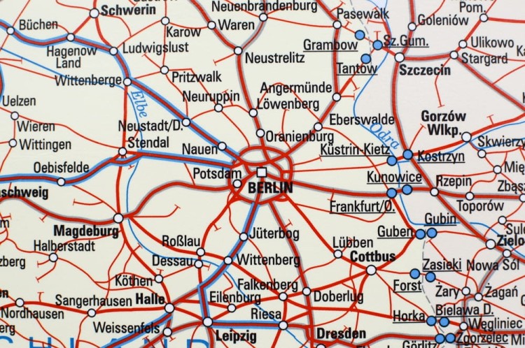 Europa. Mapa ścienna kolejowa B1. Fragment 2