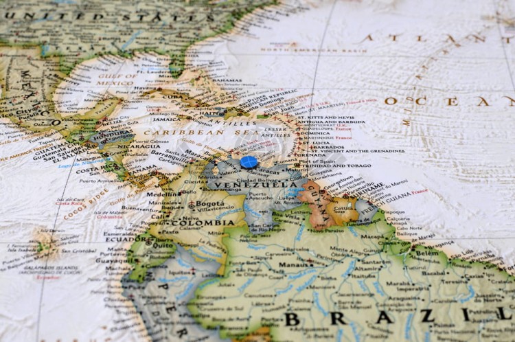 Znaczniki / Magnesy jednokolorowe do oznaczania map. Kolor niebieski. 25 sztuk. Przykład zastosowania 2