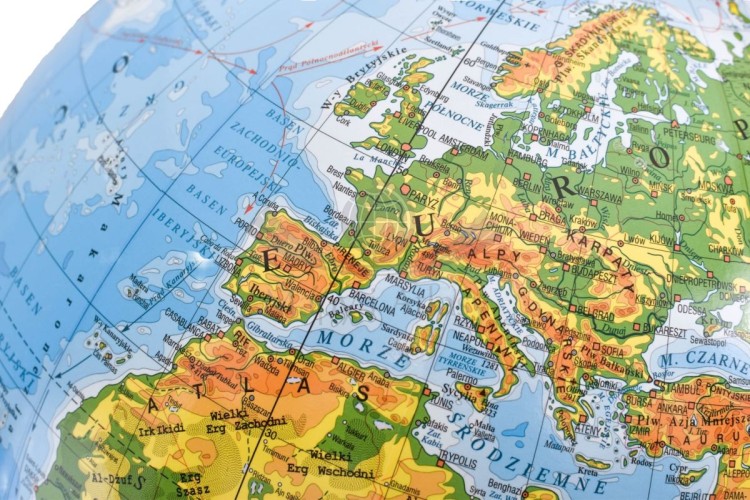 Globus 42 cm. Fizyczny. Podświetlany. Drewniana oprawa. Fragment 2