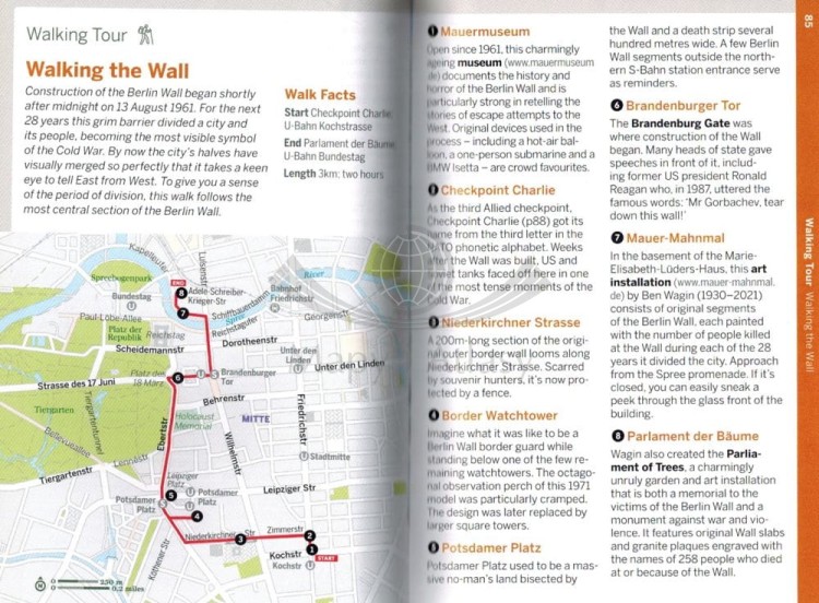 Berlin. Przewodnik Pocket z mapą wydawnictwa Lonely Planet.  Fragment 1