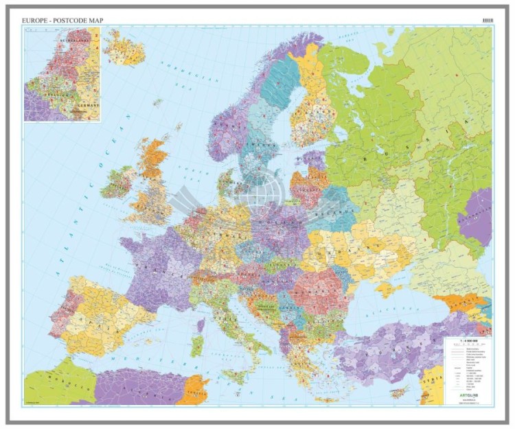 Europa 1:4 500 000. Mapa. Kody pocztowe. Język angielski. Wersja do wpinania