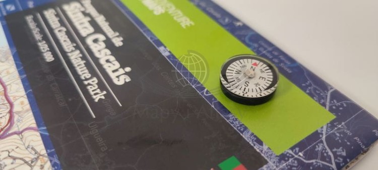 Sintra Cascais Nature Park 1:25 000. Wodoodporna mapa samochodowo-turystyczna wydawnictwa Adventure Maps.