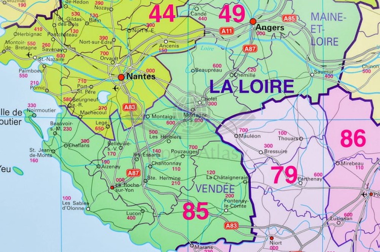 Francja 1:1 000 000. Mapa administracyjna do wpinania. Kody pocztowe. Rama alu SLIM. Fragment 7