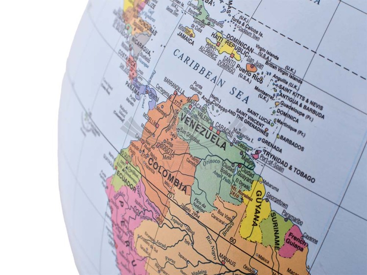 Globus polityczno-fizyczny 32 cm. Podświetlany. Wersja angielska. Fragment 2 z mapy politycznej