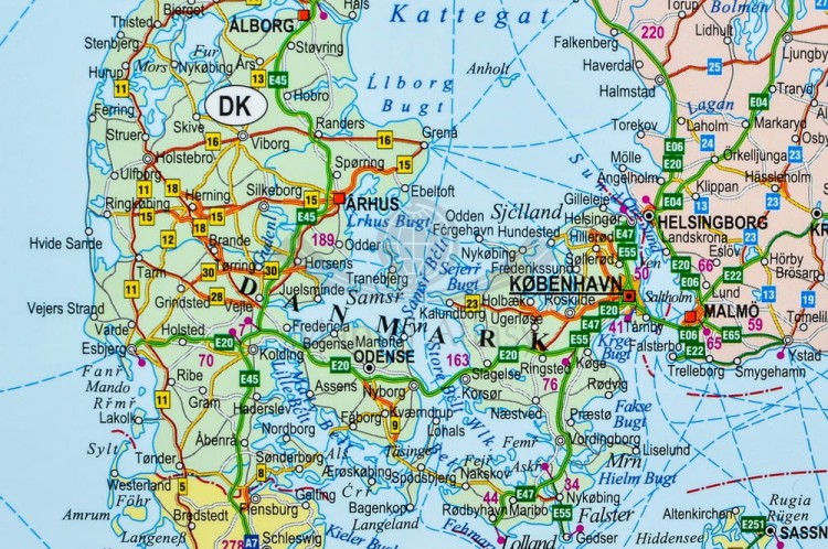 Europa 1:4 300 000. Mapa polityczno-drogowa magnetyczna. Rama alu SLIM. Fragment 3