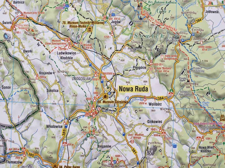 iemia Kłodzka 1:100 000. Mapa ścienna atrakcji turystycznych wydawnictwa Compass. Fragment 3