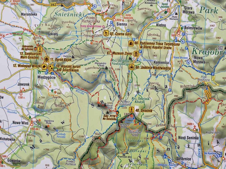 iemia Kłodzka 1:100 000. Mapa ścienna atrakcji turystycznych wydawnictwa Compass. Fragment 4