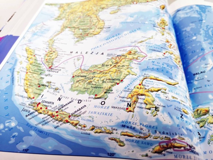 Wielki Atlas Świata wydawnictwa NEO-PILOT. Fragment 5