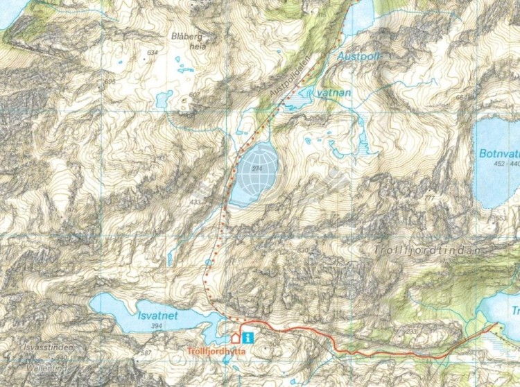 Lofoty: Austvagoya i Svolvaer 1:30 000. Wodoodporna mapa turystyczna wydawnictwa Calazo. Fragment 2