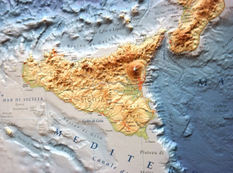 Włochy 1:1 600 000. Mapa plastyczna (trójwymiarowa). Fragment 1