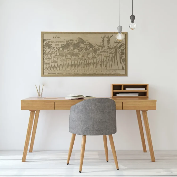 Korona Gór Polski. Tablica. Grawerowana w drewnie 84 x 44 cm. Przykład aranżacji