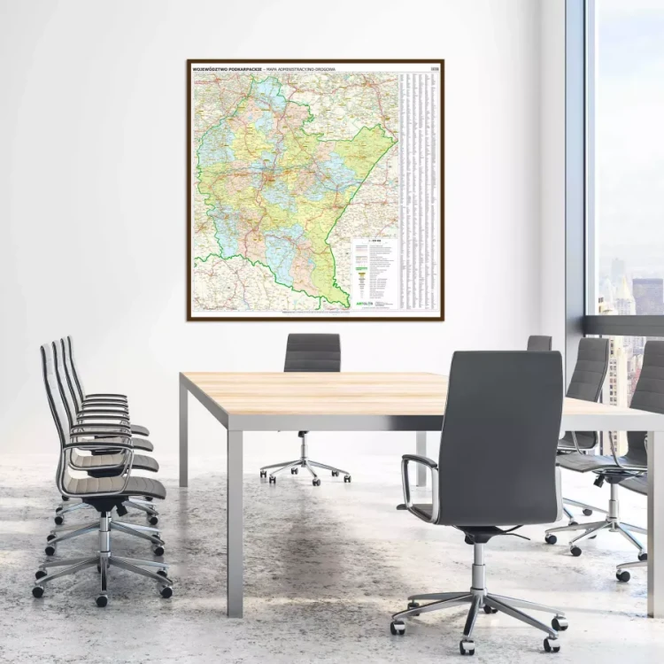 Województwo podkarpackie. Mapa administracyjno-drogowa w ramie drewnianej. Przykład aranżacji