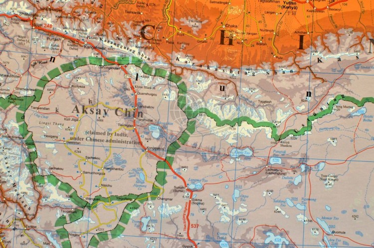 Tybet. Mapa ścienna fizyczno-drogowa. Fragment 3