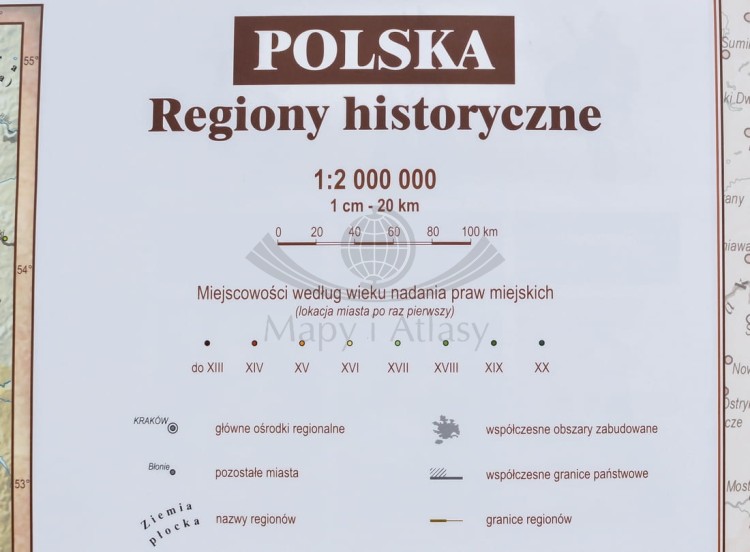Polska. Regiony historyczne / Poczet królów i książąt polskich. Podkładka na biurko. Fragment 1