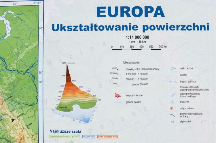 Europa. Mapa polityczna i fizyczna. Mapa ścienna. Fragment 1