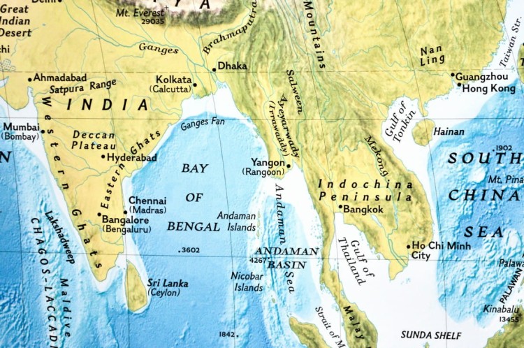 Świat 1:35 842 000. Mapa ścienna fizyczna wydawnictwa National Geographic. Fragment 2