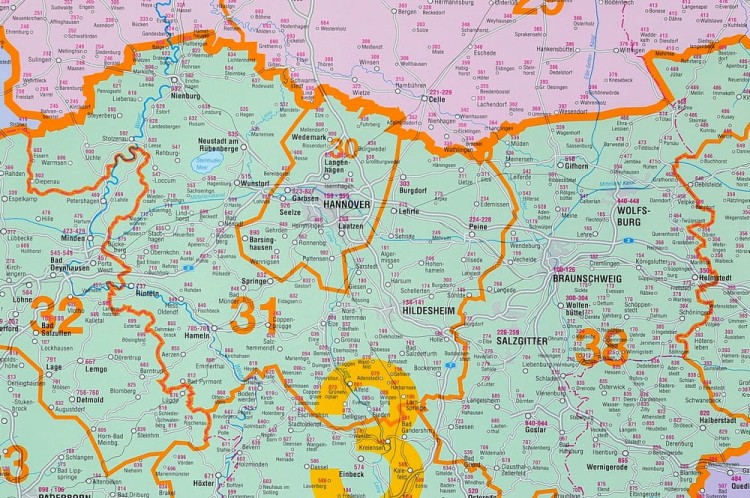 Niemcy 1:750 000. Mapa ścienna administracyjna z kodami pocztowymi. Wydawnictwo: Stiefel. Fragment 3