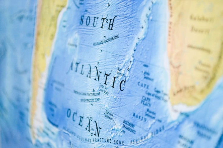 Świat 1:35 842 000. Mapa ścienna fizyczna wydawnictwa National Geographic. Fragment 5