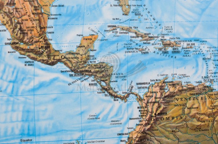 Świat 1:35 000 000. Mapa ścienna fizyczna wydawnictwa Freytag & Berndt. Fragment 2