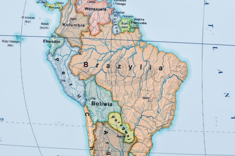 Świat. Mapa polityczna i fizyczna. Podkładka na biurko. Fragment 4