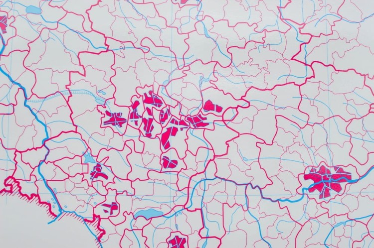 Polska 1:650 000. Mapa ścienna konturowa (administracyjna) wydawnictwa Meridian. Fragment 3