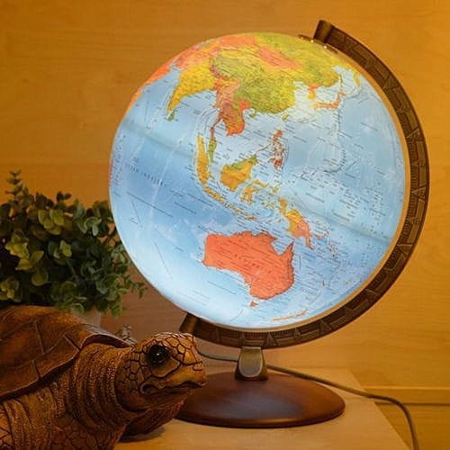 Globus Primus Relief 30 cm. Plastyczny, podświetlany. Polskie napisy. Producent: Nova Rico. Po podświetleniu
