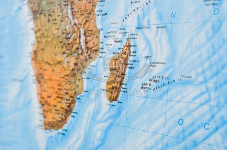 Świat 1:35 000 000. Mapa ścienna fizyczna wydawnictwa Freytag & Berndt. Fragment 6