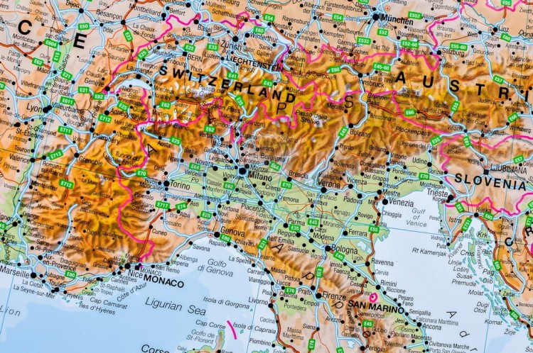 Europa 1.4,3 mln fizyczna. MI (4).jpg