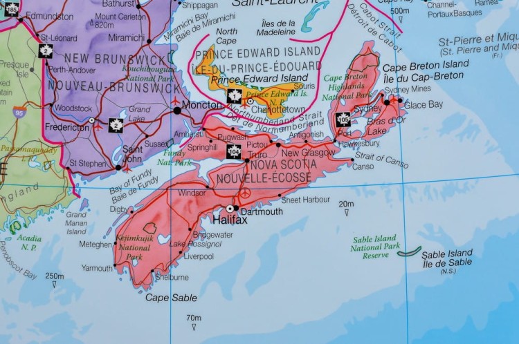 Kanada 1:4 850 000. Mapa ścienna polityczna wydawnictwa Maps International. Fragment 2
