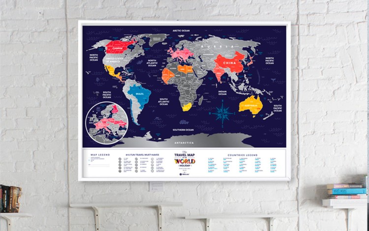 Świat. Mapa zdrapka wakacyjna Holiday World. Przykład oprawy i aranżacji