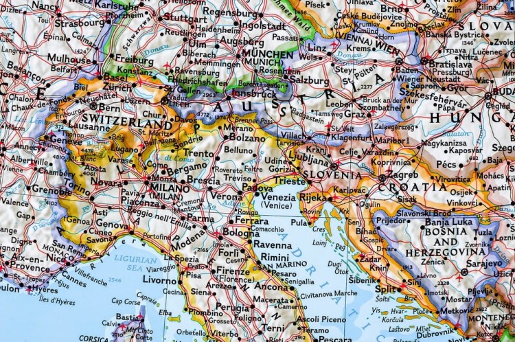 Kraje Basenu Morza Śródziemnego Mapa magnetyczna NG fragment 4