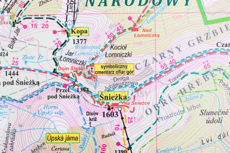 Karkonosze polskie i słowackie 1:35 000 naklejka mapa ścienna turystyczna EKO-GRAF fragment