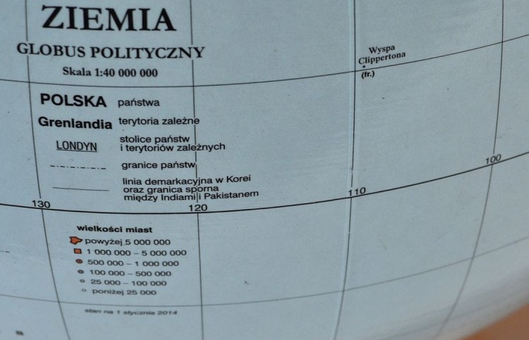 Globus polityczny 32 cm drewniana stopka Zachem fragment 4
