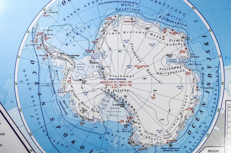 Świat fizyczny 1:28 000 000 Mapa do wpinania Piętka fragment 7