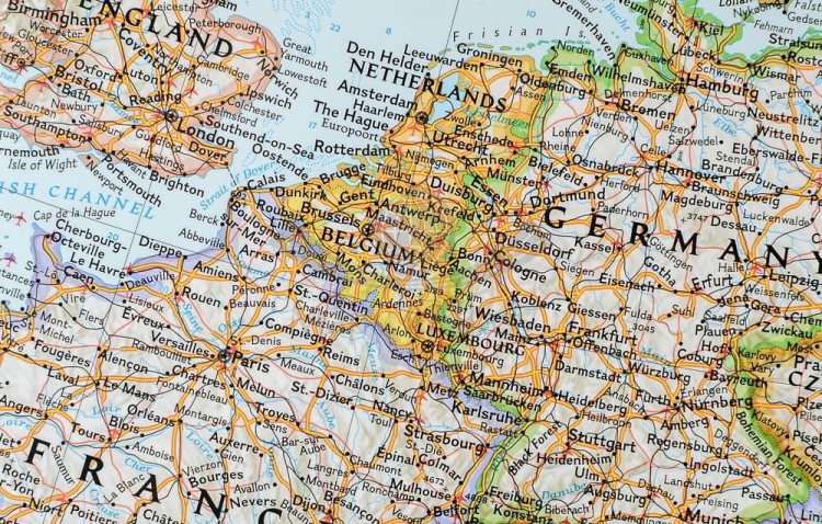 Europa polityczna Classic 1:8 399 000 Mapa do wpinania National Geographic fragment 4