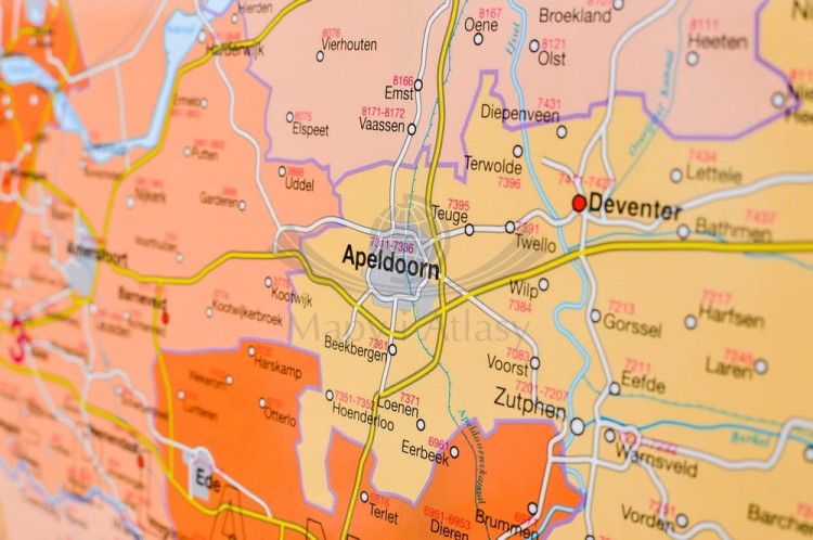 Beneluks 1:420 000. Belgia, Holandia, Luksemburg. Mapa administracyjna z kodami pocztowymi w ramie drewnianej. Wydawnictwo: Stiefel. Fragment 6