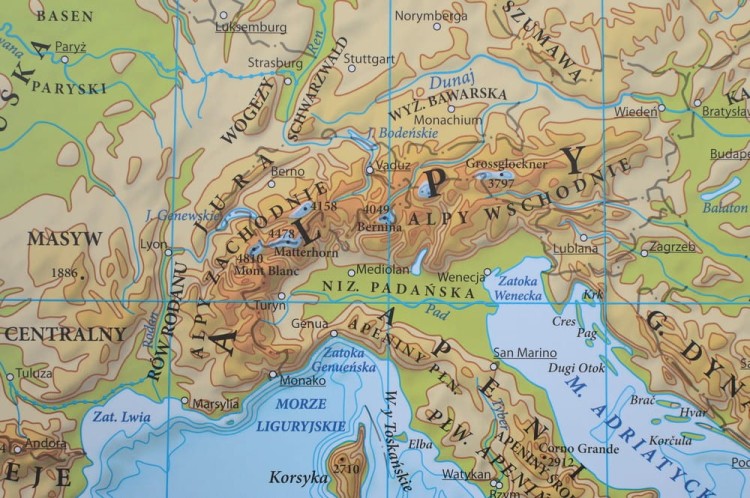Europa fizyczna 1:7 000 000 Mapa magnetyczna Eko-Graf fragment 3