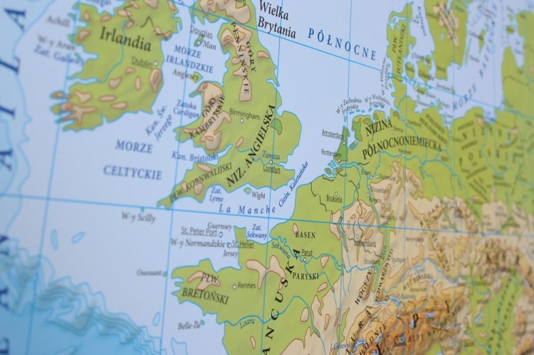 Europa fizyczna 1:7 000 000 Mapa magnetyczna Eko-Graf fragment 5