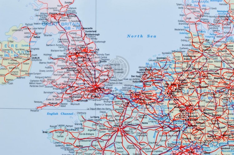 Europa i Azja kolejowa Mapa w ramie Wydawnictwo Kartograficzne Karta fragment 1
