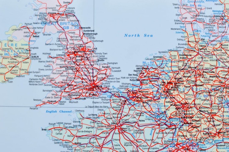 Europa i Azja kolejowa Mapa magnetyczna Wydawnictwo Kartograficzne Karta fragment 1