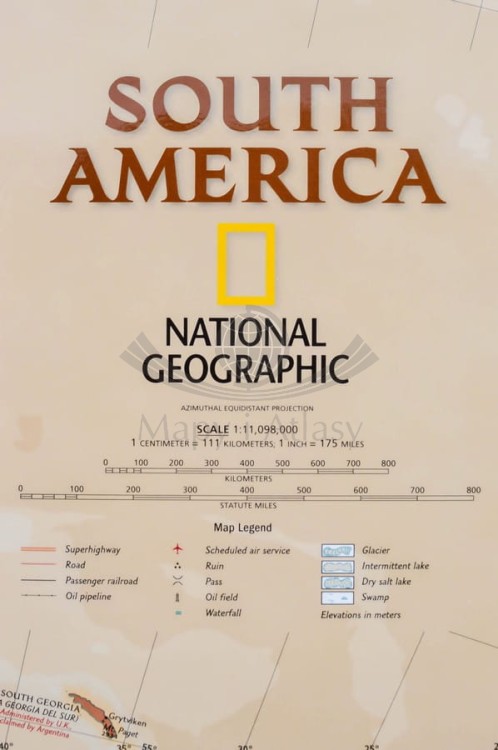 Ameryka Południowa 1:11 098 000. Mapa ścienna ekskluzywna. Wydawnictwo: National Geographic. Legenda