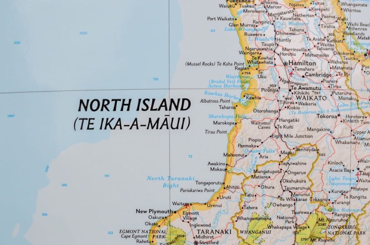 Nowa Zelandia 1:2 300 000. Mapa w wersji magnetycznej wydawnictwa National Geographic. Fragment 2