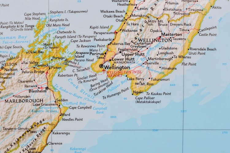 Nowa Zelandia 1:2 300 000. Mapa w wersji magnetycznej wydawnictwa National Geographic. Fragment 3