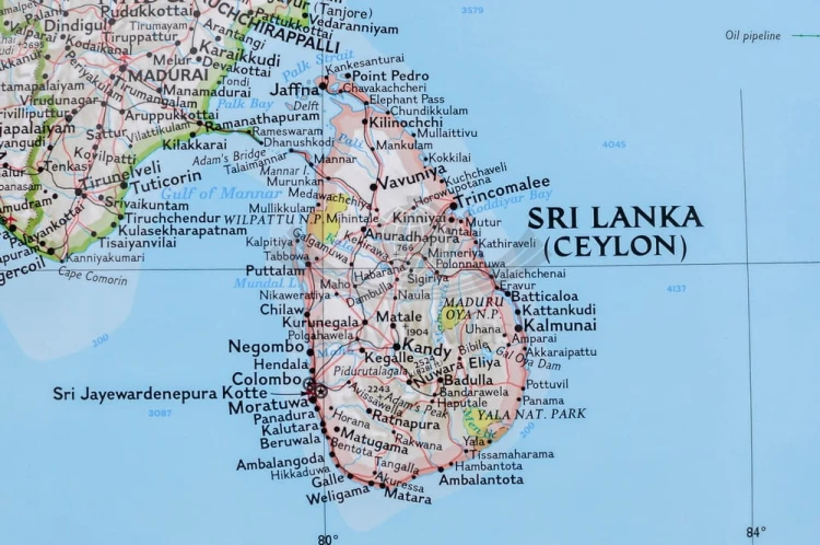 Indie 1:5 625 000. Mapa w wersji do wpinania wydawnictwa National Geographic. Fragment 2