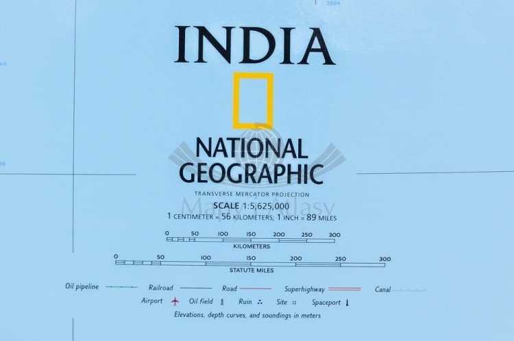 Indie 1:5 625 000. Mapa w wersji magnetycznej wydawnictwa National Geographic. Legenda