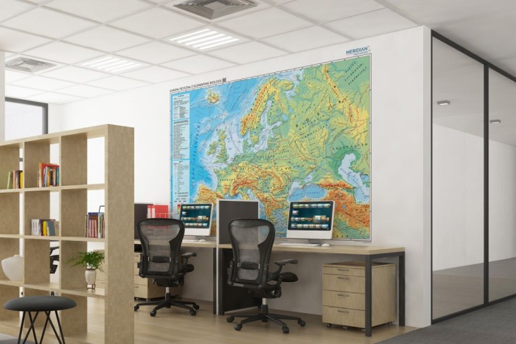 Europa. Fototapeta samoprzylepna. Mapa fizyczna z elementami ekologii. Przykład