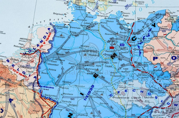 Europa podczas drugiej wojny światowej. Mapa ścienna wydawnictwa Nowa Era. Fragment 8